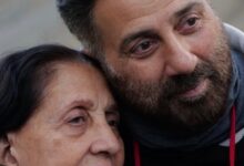 Sunny Deol shares a rare photo with ‘Maa’ Prakash Kaur