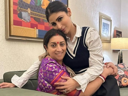 Mouni Roy says ‘I look up to you’ as she wishes ‘Kyuki Saas Bhi…’ co-star Smriti Irani Mouni Roy says ‘I look up to you’ as she wishes ‘Kyuki Saas Bhi…’ co-star Smriti Irani