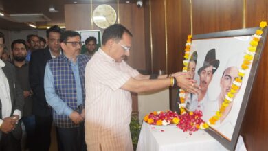 Delhi BJP chief Virendra Sachdeva pays tributes to Bhagat Singh, Rajguru, Sukhdev