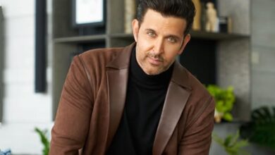 Hrithik Roshan throws idea to Ryan Gosling of hanging out with respective aliens buddies