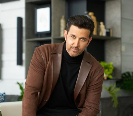 Hrithik Roshan throws idea to Ryan Gosling of hanging out with respective aliens buddies