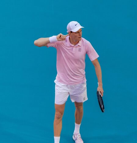 Sinner overcome home hope Michelsen to enter Miami QF