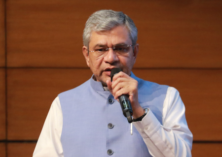 AI cameras, war rooms to tackle crowding at stations: Ashwini Vaishnaw AI cameras, war rooms to tackle crowding at stations: Ashwini Vaishnaw