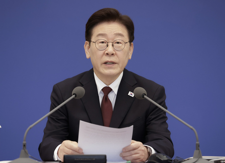 South Korea: Lee urges cooperation on energy-saving efforts, pledging no change in electricity prices South Korea: Lee urges cooperation on energy-saving efforts, pledging no change in electricity prices