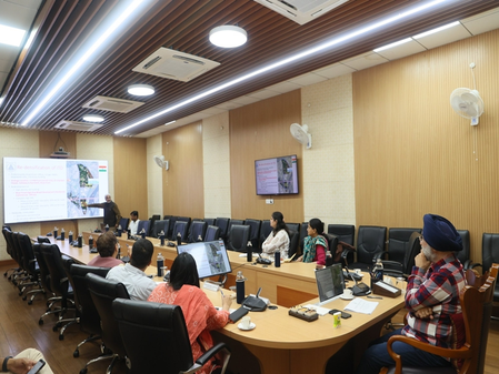 Delhi L-G Sandhu discusses revamp of transit corridors with experts Delhi L-G Sandhu discusses revamp of transit corridors with experts