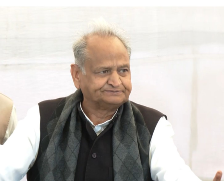 Ashok Gehlot targets Centre over global crisis, criticises EAM Jaishankar for Pak ‘Dalal’ remark Ashok Gehlot targets Centre over global crisis, criticises EAM Jaishankar for Pak ‘Dalal’ remark