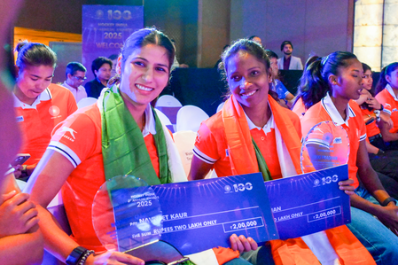 Hockey India Awards: Navneet, Hardik named Players of the Year; Zafar Iqbal gets Lifetime Achievement Award Hockey India Awards: Navneet, Hardik named Players of the Year; Zafar Iqbal gets Lifetime Achievement Award