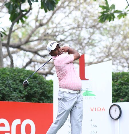 Indian Open golf: Spaniard Chacarra leads after Day Two; Chouhan moves up with brilliant late flurry