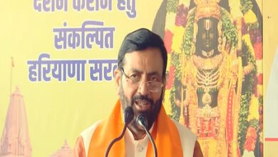 Haryana CM flags off special train for pilgrims to Ayodhya Haryana CM flags off special train for pilgrims to Ayodhya