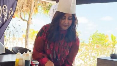 Hina Khan takes cooking lessons during her Maldives vacay