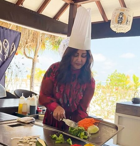 Hina Khan takes cooking lessons during her Maldives vacay