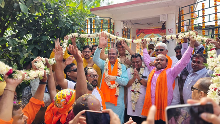 Dharmendra Pradhan visits Nandigram, predicts BJP lotus bloom again in Suvendu Adhikari’s stronghold Dharmendra Pradhan visits Nandigram, predicts BJP lotus bloom again in Suvendu Adhikari’s stronghold