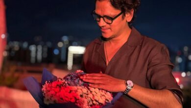 Vijay Varma grooves on ‘Abhi Toh Party Shuru Hui Hai’ during his birthday celebration Vijay Varma grooves on ‘Abhi Toh Party Shuru Hui Hai’ during his birthday celebration