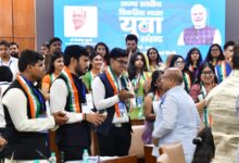 Delhi Speaker Vijender Gupta greets 3 winners of state-level ‘Viksit Bharat’ Youth Parliament 2026