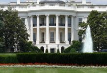 White House blames Democrats as airport chaos grows