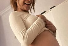 Poonam Pandey flaunts baby bump, is it an April Fool’s prank?