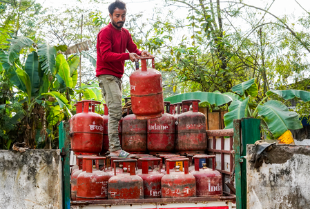 Consumers should book LPG online, no shortage of petrol or diesel: Govt