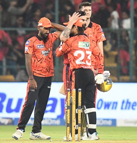 ‘Rusty, but not far off’: Vettori backs SRH to bounce back after RCB loss ‘Rusty, but not far off’: Vettori backs SRH to bounce back after RCB loss