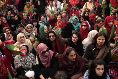 Pakistan: Women remain severely underrepresented in police department Pakistan: Women remain severely underrepresented in police department
