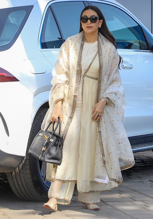 Karisma Kapoor reveals Raj Kapoor’s real name & the story behind Ranbir Kapoor’s name Karisma Kapoor reveals Raj Kapoor’s real name & the story behind Ranbir Kapoor’s name