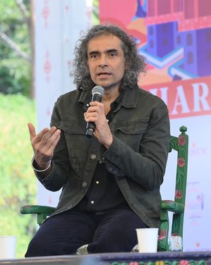 Imtiaz Ali reveals why he gravitated more towards A. R. Rahman than Pritam for ‘Main Vapas Aaunga’ Imtiaz Ali reveals why he gravitated more towards A. R. Rahman than Pritam for ‘Main Vapas Aaunga’