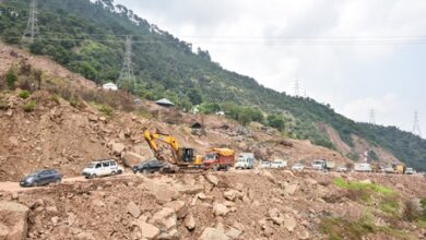 Massive landslide in J&K’s Ramban district again blocks Srinagar-Jammu NH-44 (Ld)