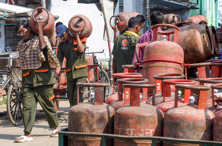 Over 50.5 lakh domestic LPG cylinders delivered in a day as supply stays normal