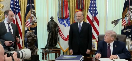 Trump signs order on mail ballot rules