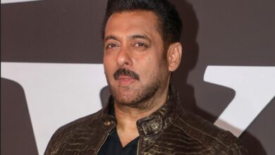 Salman Khan appears restless, keeps fidgeting with ring at an event