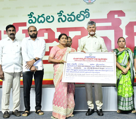 Andhra Pradesh launches scheme for free electricity to weavers​