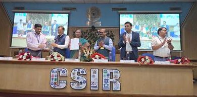 Govt lauds CSIR’s governance model, calls it benchmark for transparency