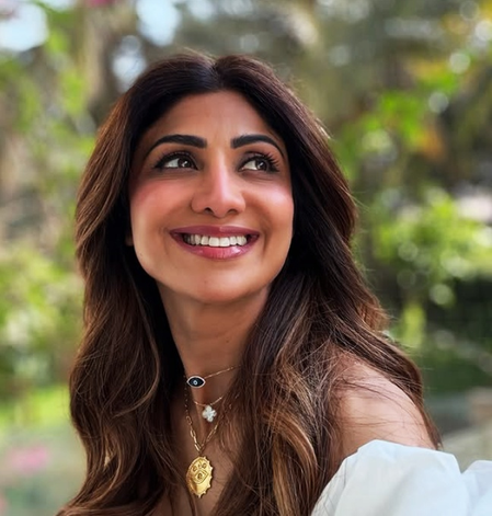 Shilpa Shetty digs in nostalgia, shares what she was doing in the 90s Shilpa Shetty digs in nostalgia, shares what she was doing in the 90s