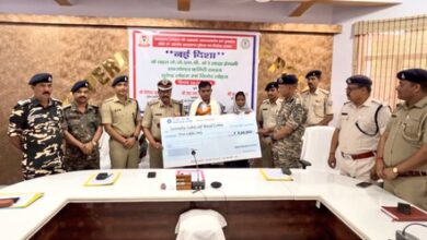 Naxal sub-zonal commander with Rs 5 lakh bounty surrenders in Jharkhand’s Latehar