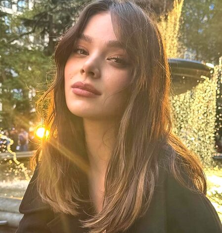 Hailee Steinfeld welcomes  baby girl with husband Josh Allen