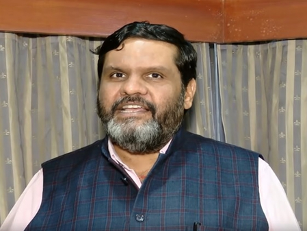 Kamal Nath’s ‘no LPG shortage’ remark: BJP’s Vallabh says he should ‘teach’ Rahul Gandhi