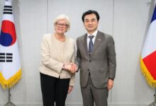 Defence chiefs of South Korea and France discuss security, arms cooperation