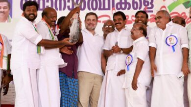 CPI-M rebel Sudhakaran shares stage with Rahul Gandhi, trains guns on CM Vijayan CPI-M rebel Sudhakaran shares stage with Rahul Gandhi, trains guns on CM Vijayan