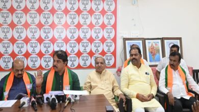 K’taka BJP claims DKS may replace Siddaramaiah after April 20, slams Cong govt