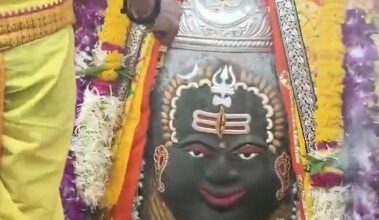 Devotees throng Mahakaleshwar Temple in Ujjain on Vaishakh Krishna Paksha Panchami Devotees throng Mahakaleshwar Temple in Ujjain on Vaishakh Krishna Paksha Panchami