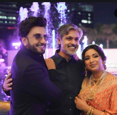Shreya Ghoshal strikes a pose with Ranveer Singh and her husband Shiladitya, calls it ‘wholesome’ Shreya Ghoshal strikes a pose with Ranveer Singh and her husband Shiladitya, calls it ‘wholesome’