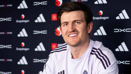Former captain Harry Maguire signs new short-term contract with Manchester United