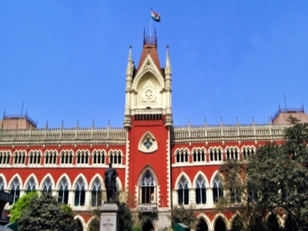 Calcutta HC condemns attack on judicial officers in Malda; suspends advocate named in attack Calcutta HC condemns attack on judicial officers in Malda; suspends advocate named in attack