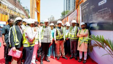Maha CM opens Metro 9, 2B; lays BKC Pod Taxi foundation