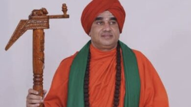 K’taka seer faces rape, blackmail allegations; files counter-complaint K’taka seer faces rape, blackmail allegations; files counter-complaint