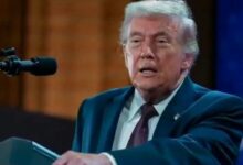 Trump sticks to Iran strike plan, White House sets deadline