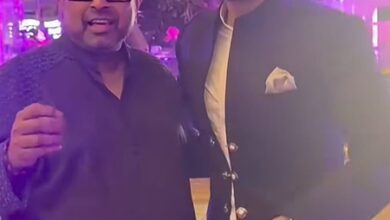 Shankar Mahadevan, Ranveer Singh croon Sajde from Kill Dil, latter bows down to singer