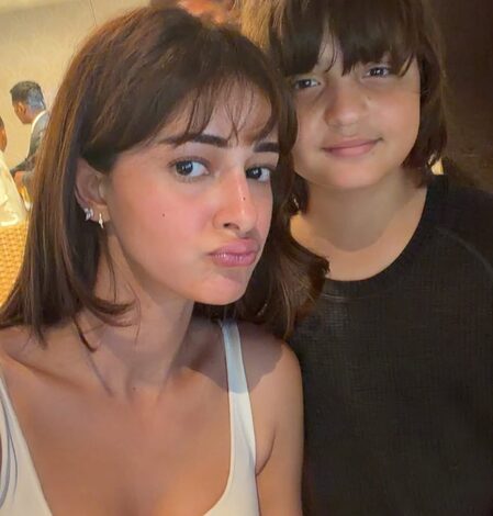 Ananya Panday strikes a pose with Shah Rukh Khan’s little boy AbRam Ananya Panday strikes a pose with Shah Rukh Khan’s little boy AbRam