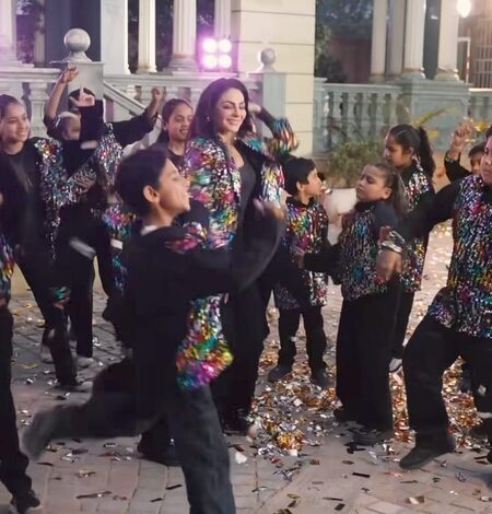 Neeru Bajwa says ‘talent sab toh zyada’ as she shares BTS with ‘chote chote bache’ Neeru Bajwa says ‘talent sab toh zyada’ as she shares BTS with ‘chote chote bache’