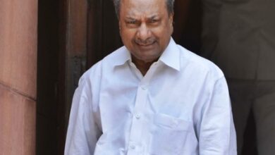 On polling day, AK Antony leads Cong-led UDF charge, predicts ‘historic’ mandate against Vijayan govt On polling day, AK Antony leads Cong-led UDF charge, predicts ‘historic’ mandate against Vijayan govt