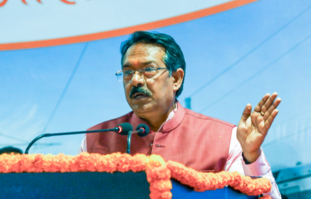 2‑wheelers account for 45 pc of road fatalities, youth should lead safety drive: Minister 2‑wheelers account for 45 pc of road fatalities, youth should lead safety drive: Minister